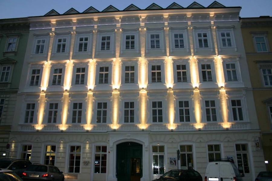 Aparthotel The Levante Rathaus 4*