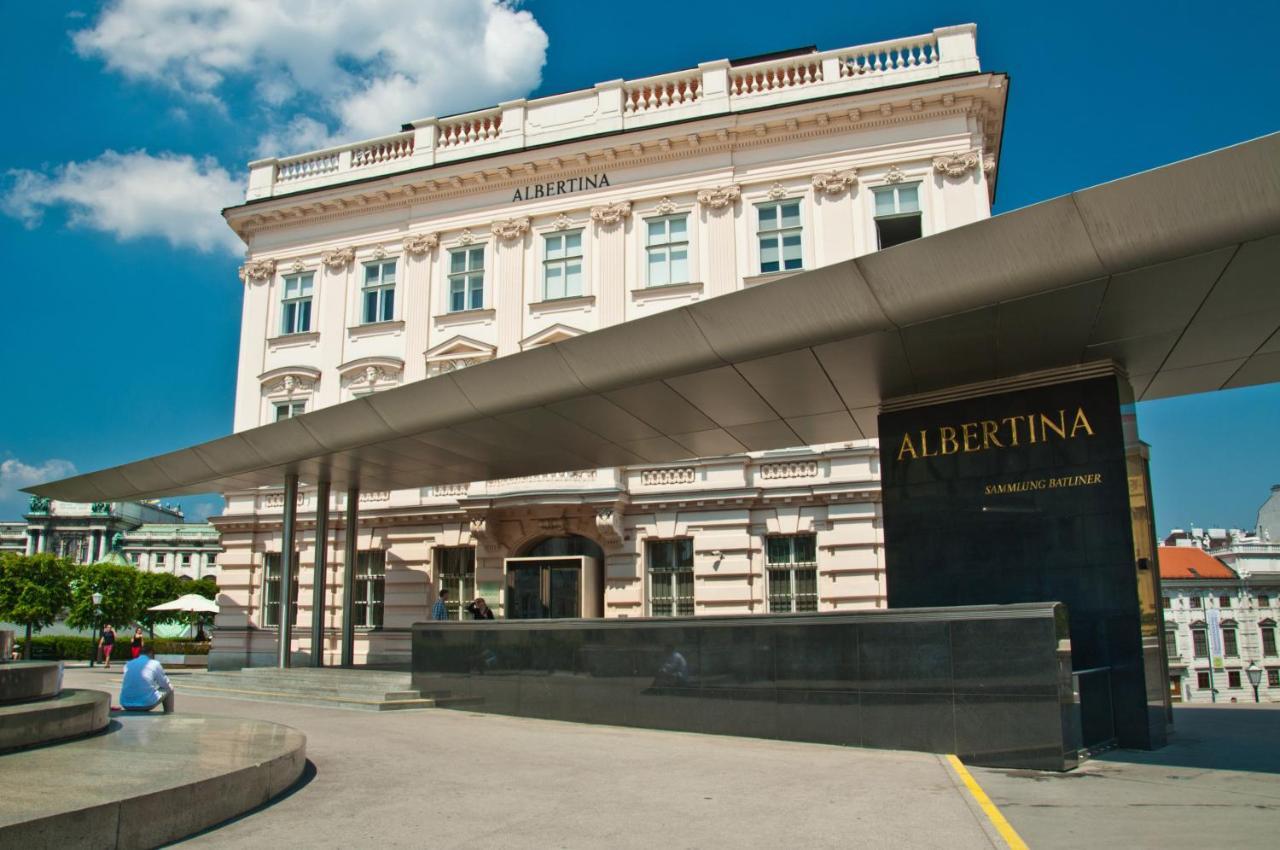 Hotel Grand 5*