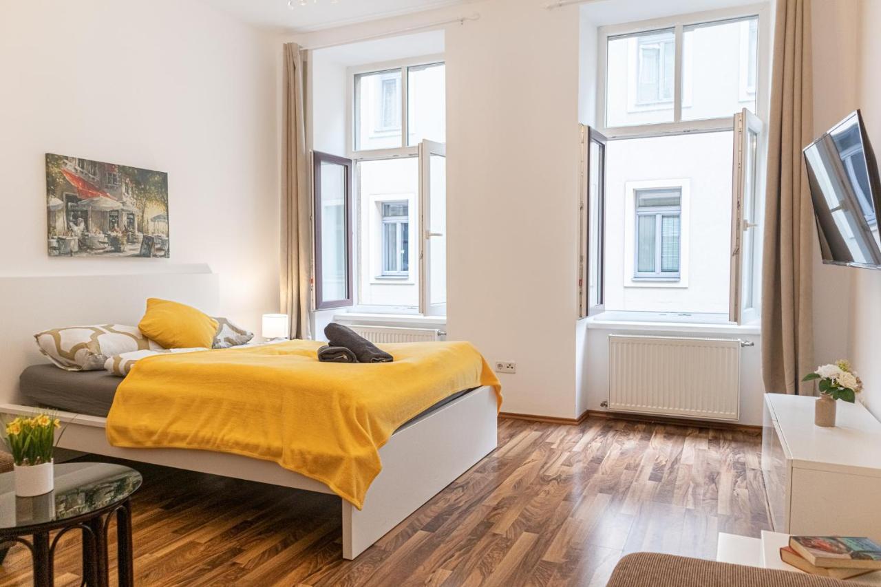 Peaceful 1br Apt. Near Metro Station Langenfeldg. Apartment *