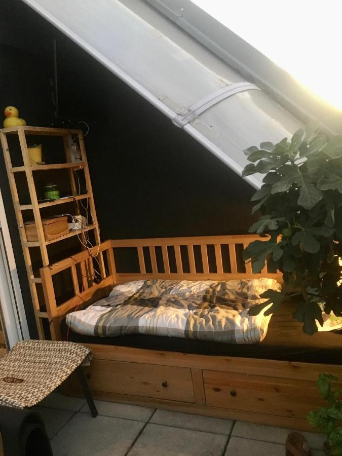 Dachgeschosswohnung Mit Kostenlosem Parkplatz Und Internet! Apartment *