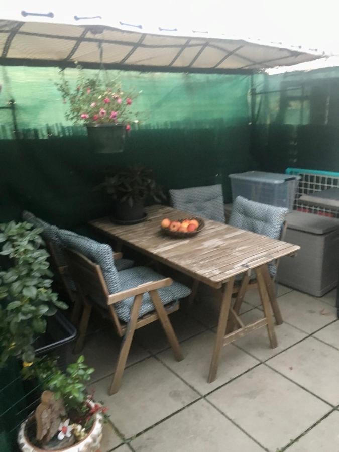 Apartment Dachgeschosswohnung Mit Kostenlosem Parkplatz Und Internet! *