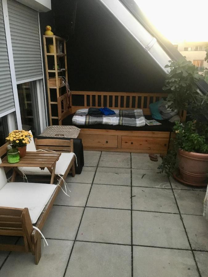 Apartment Dachgeschosswohnung Mit Kostenlosem Parkplatz Und Internet! Vienna