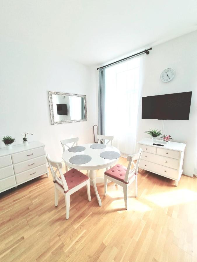 Apartment Herzlich Willkommen - Kuess Hand 4