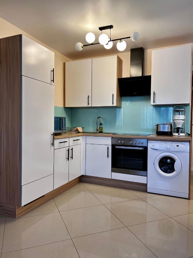 Apartment Wile Sued