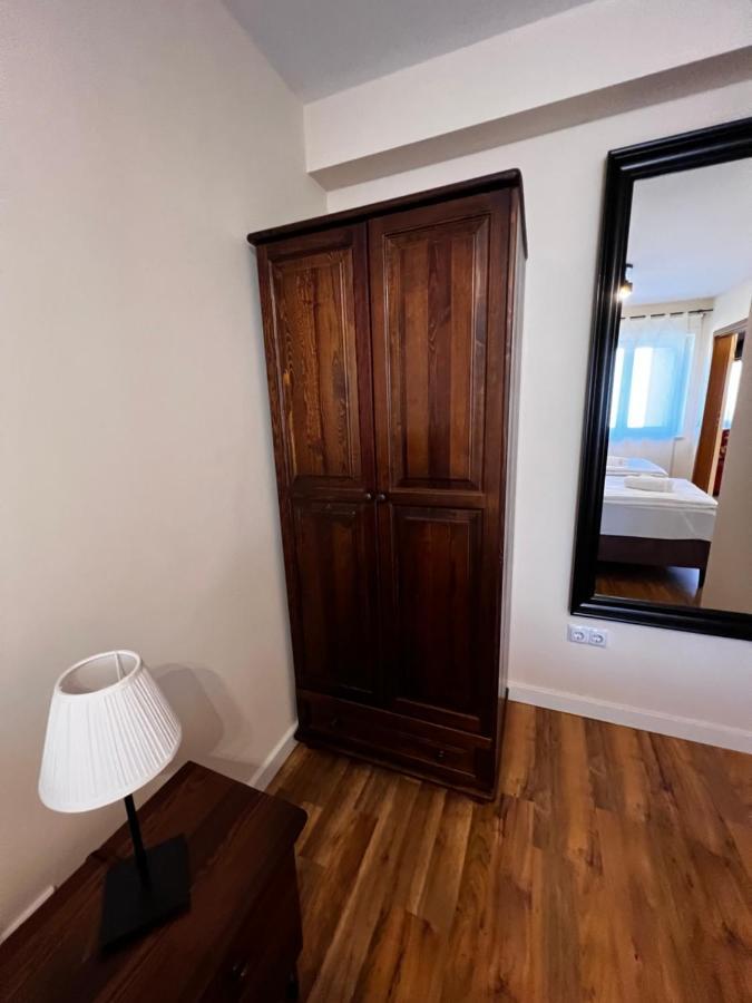 Apartment Wile Sued *