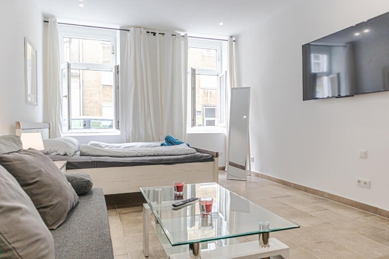 9 Min From Center - Lovely Near U1 Reumannplatz Apartment Vienna