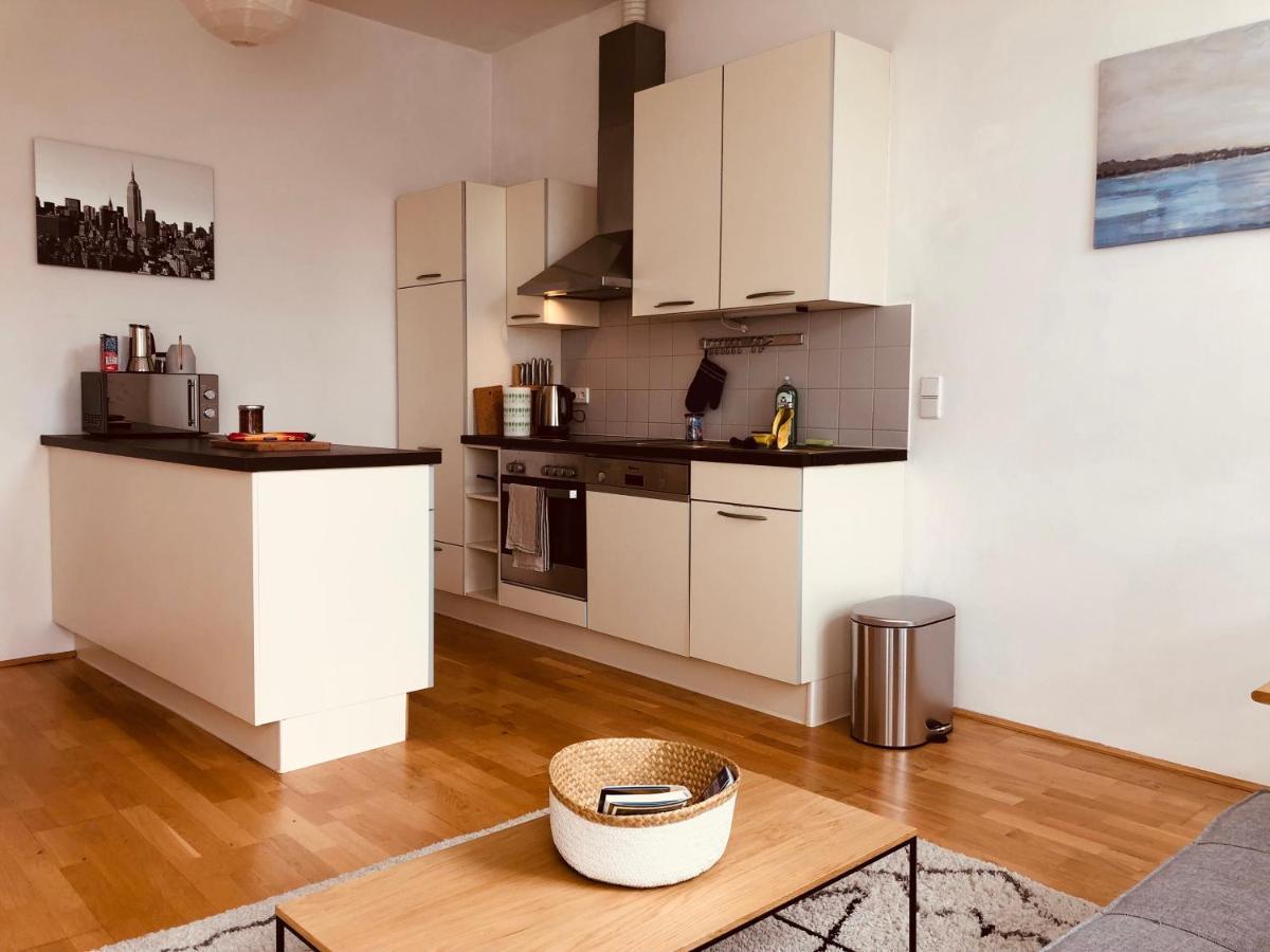 Apartment Helle 4 Zimmer Familien-wohnung Mit Balkon! Schloss Schönbrunn In Gehdistanz