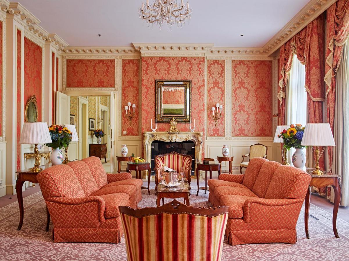 Grand Hotel