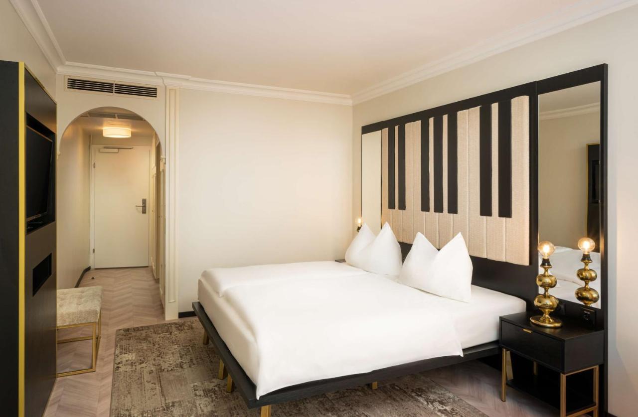Elaya Center 4* Viena