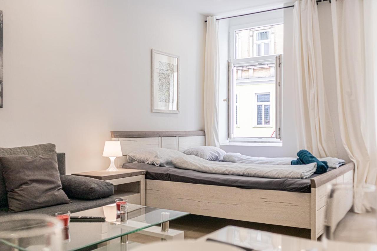 9 Min From Center - Lovely Near U1 Reumannplatz Apartment Vienna