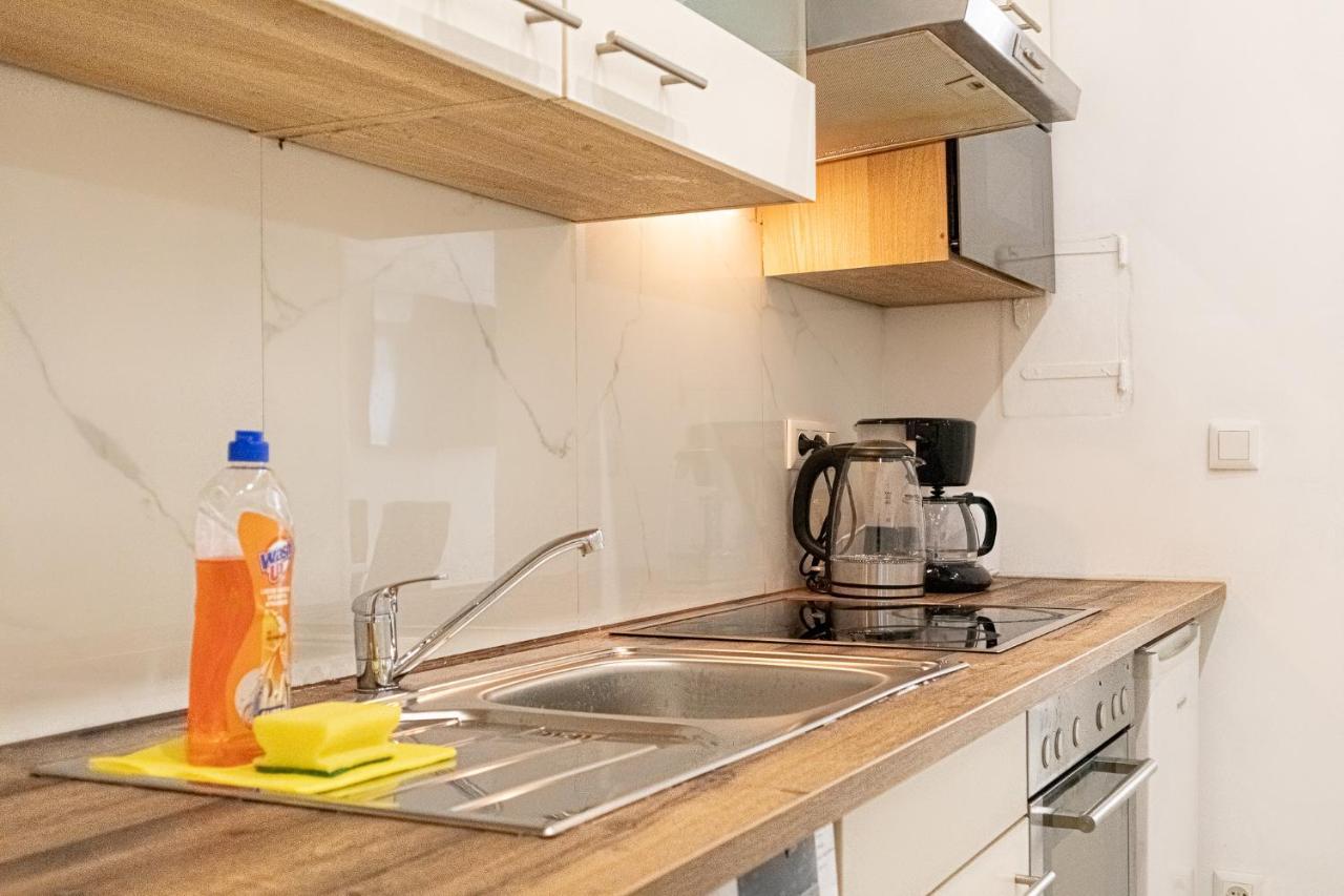 9 Min From Center - Lovely Near U1 Reumannplatz Apartment Vienna