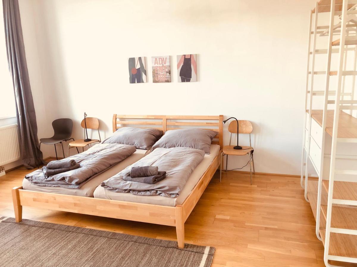 Apartment Helle 4 Zimmer Familien-wohnung Mit Balkon! Schloss Schönbrunn In Gehdistanz *