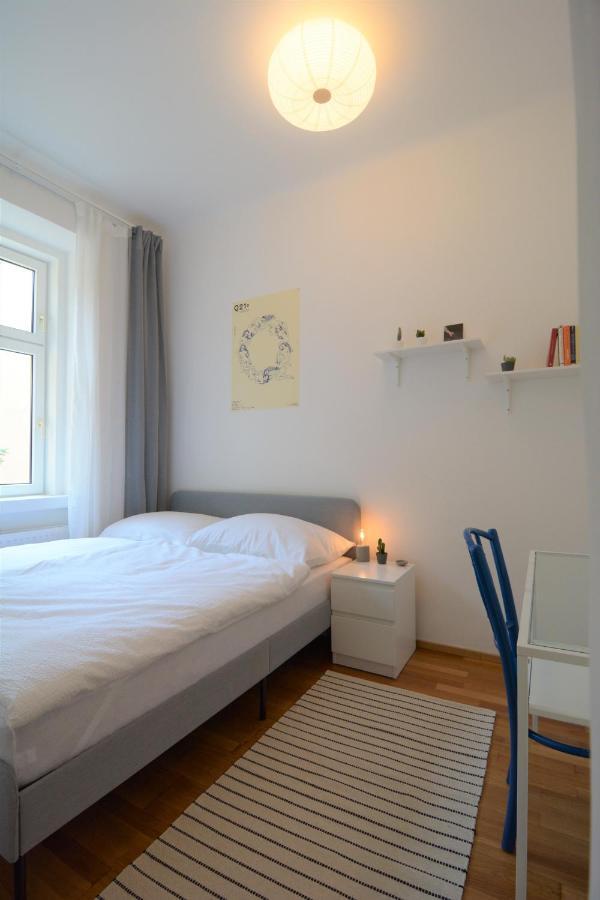2-rooms; And Relax! Near Main Station Vienna