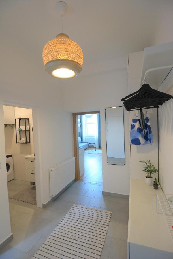 2-rooms; And Relax! Near Main Station * Vienna