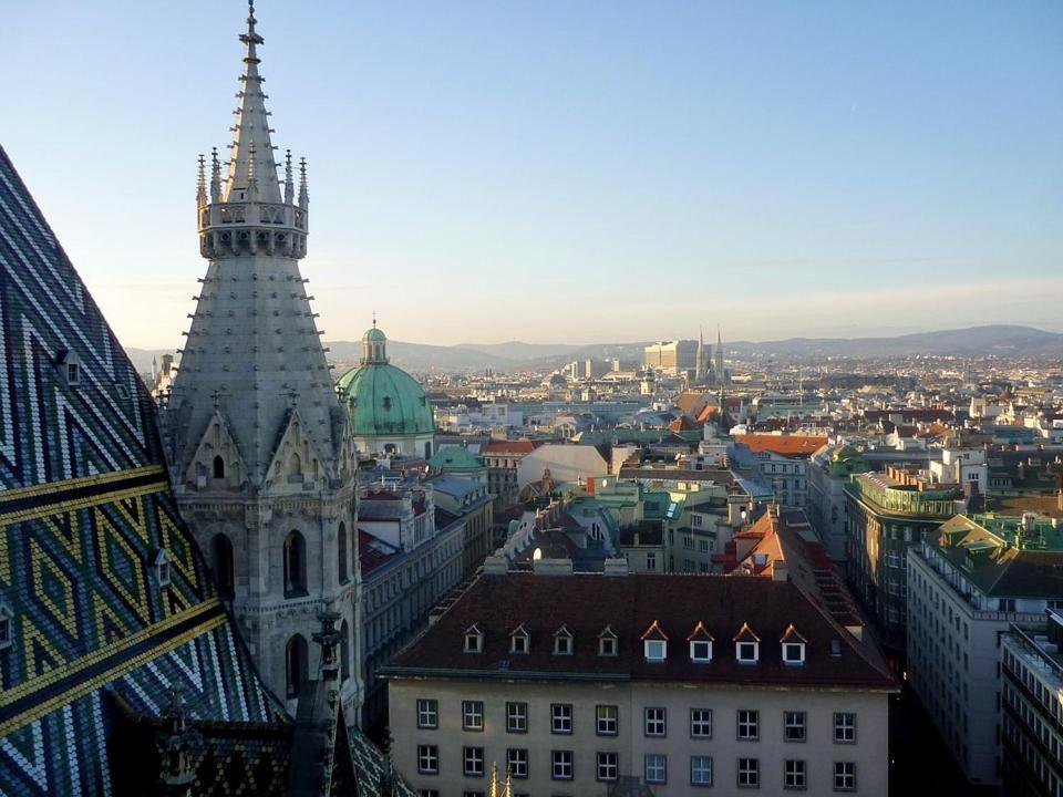 1080 * Viena