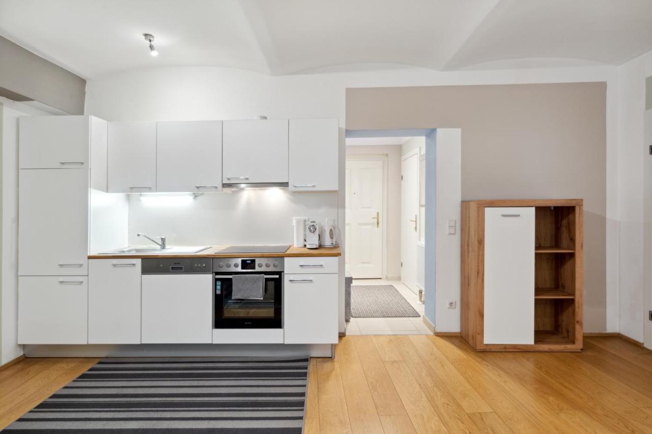 Aparthotel Florian's In Mariahilf 4*