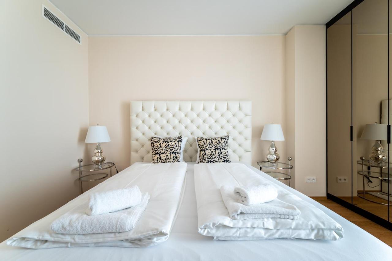 Exclusive 2br Skyline Penthouse By Hm *
