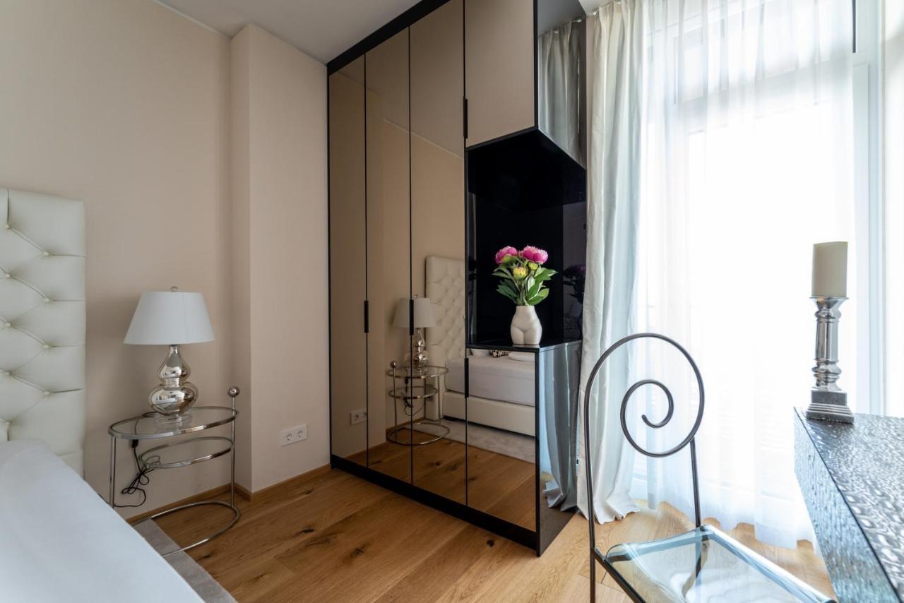 Apartment Exclusive 2br Skyline Penthouse By Hm
