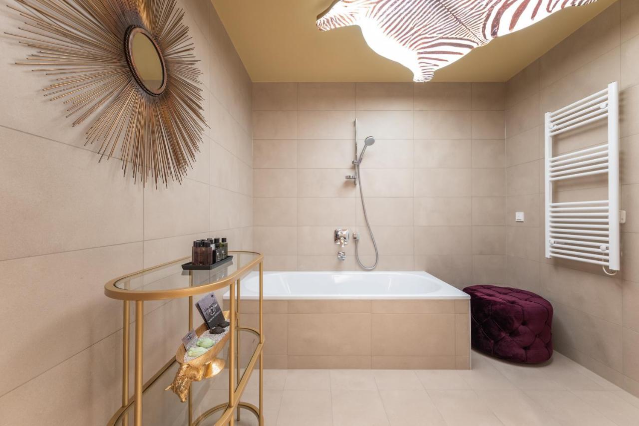Exclusive 2br Skyline Penthouse By Hm Apartment *