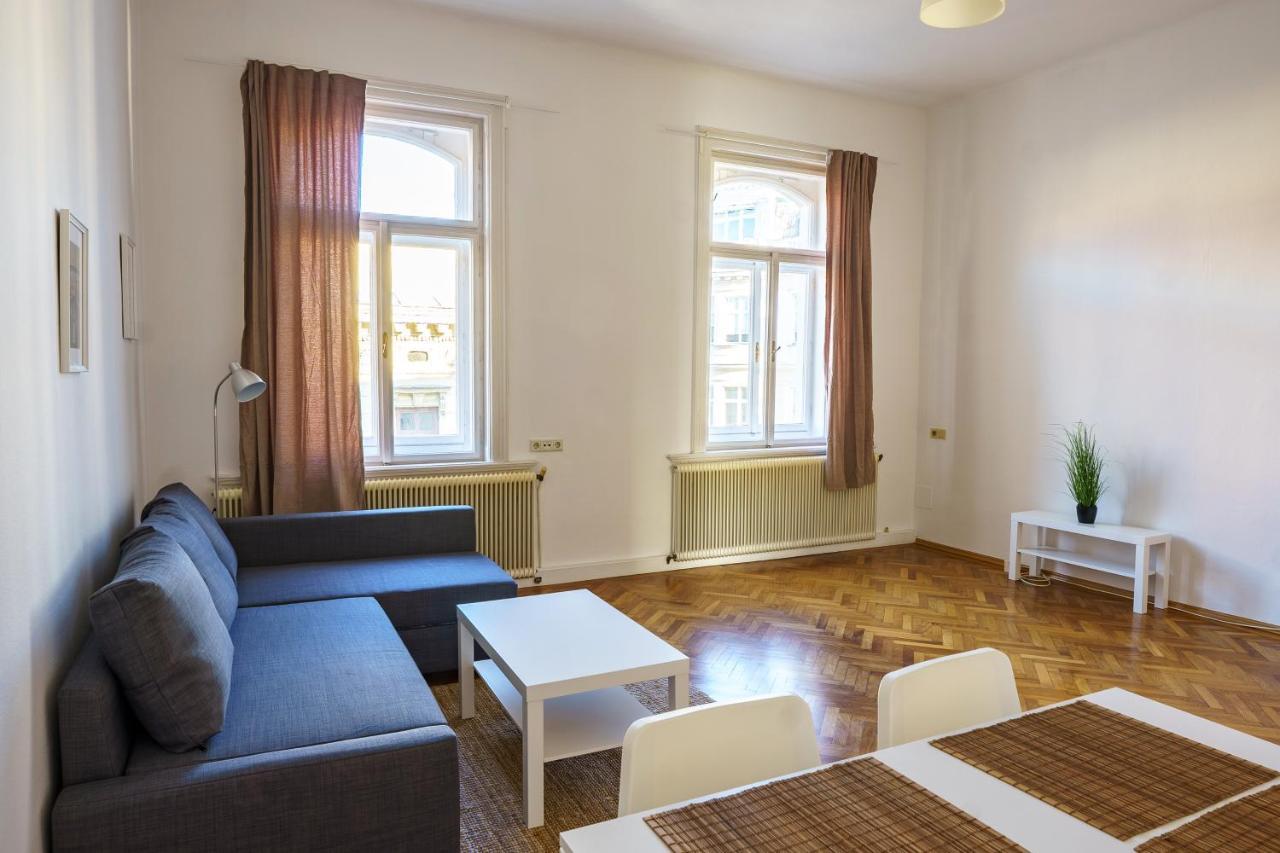 1060 * Viena