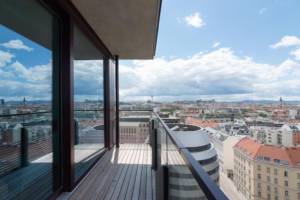 Hoch Hinaus, Neu Und Stilvoll Mit Pool Am Dach * Vienna