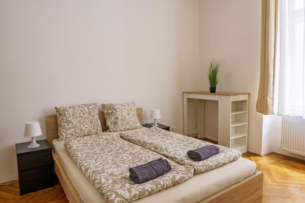 Naschmarkt Apartment Vienna