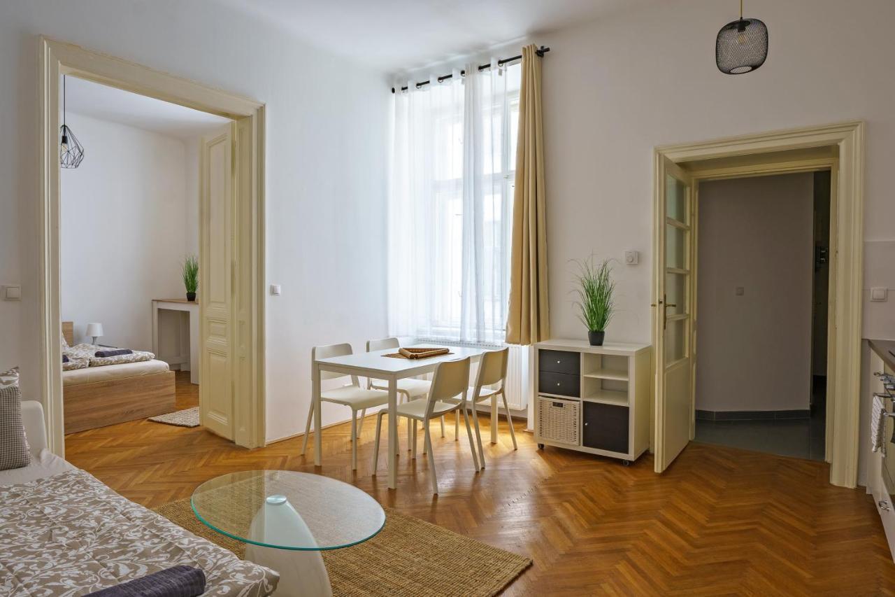 Naschmarkt Apartment Vienna