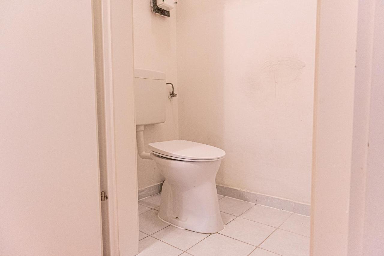 Apartment Typical 2br Viennese Wiener Stadthalle