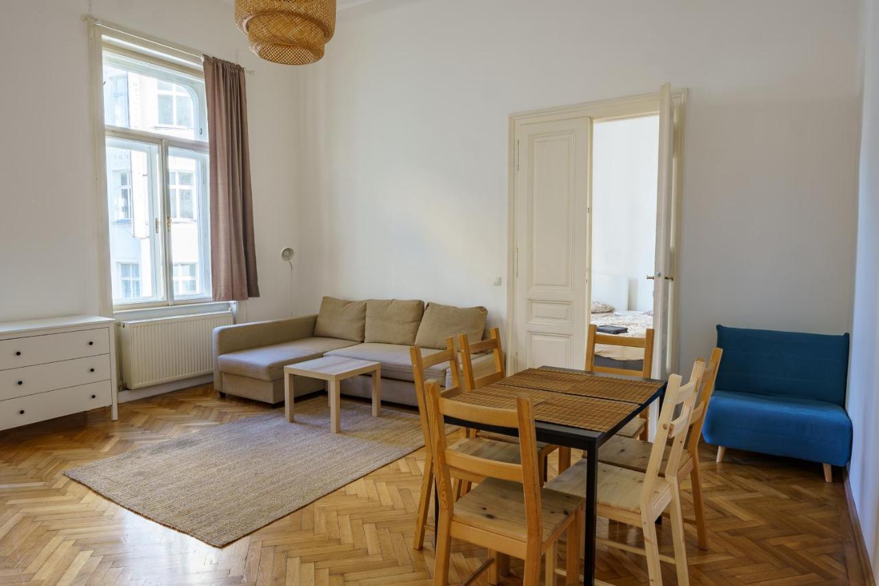1060 * Viena