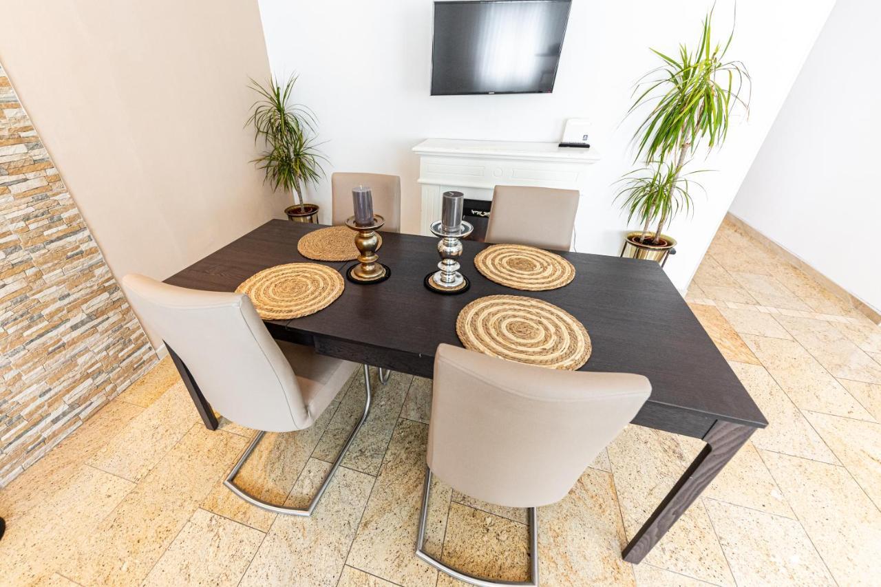 Elegance By Jr City * Vienna