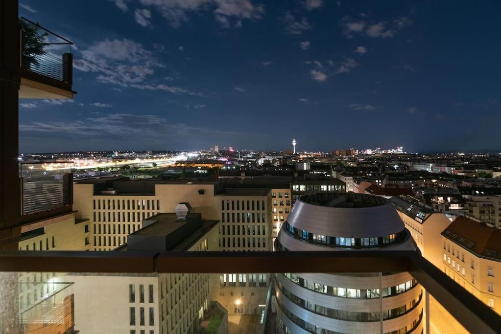 Hoch Hinaus, Neu Und Stilvoll Mit Pool Am Dach Apartment Vienna
