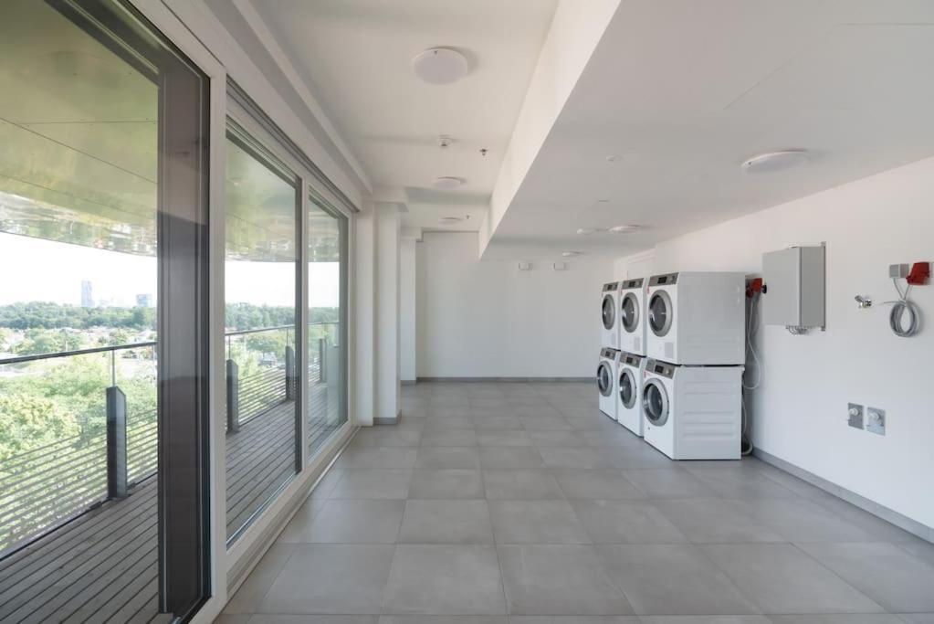 Apartment Hoch Hinaus, Neu Und Stilvoll Mit Pool Am Dach
