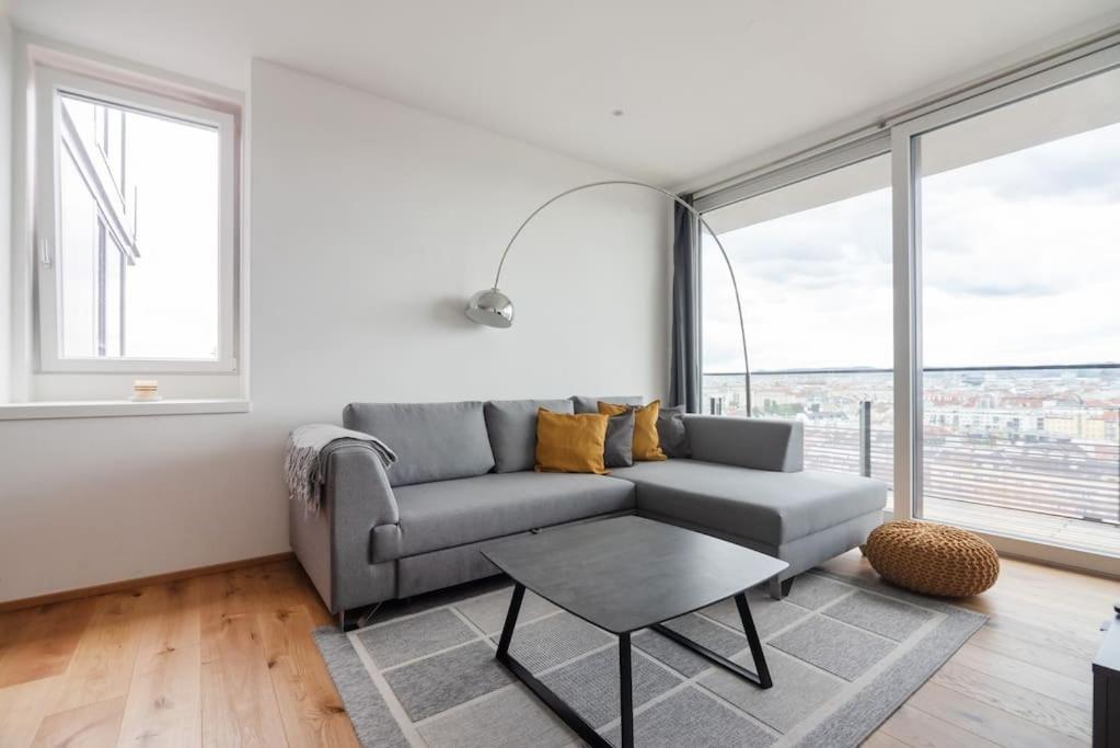 Hoch Hinaus, Neu Und Stilvoll Mit Pool Am Dach Apartment *