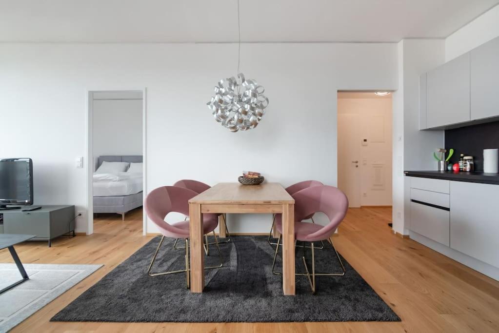 Hoch Hinaus, Neu Und Stilvoll Mit Pool Am Dach Apartment Vienna