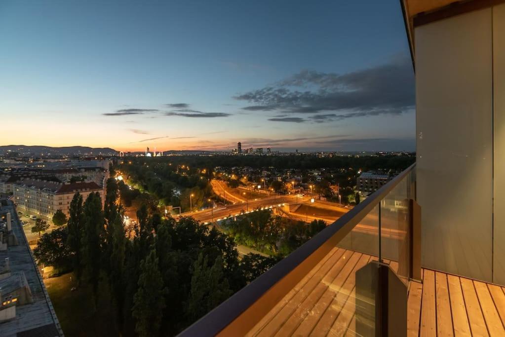 Apartment Hoch Hinaus, Neu Und Stilvoll Mit Pool Am Dach