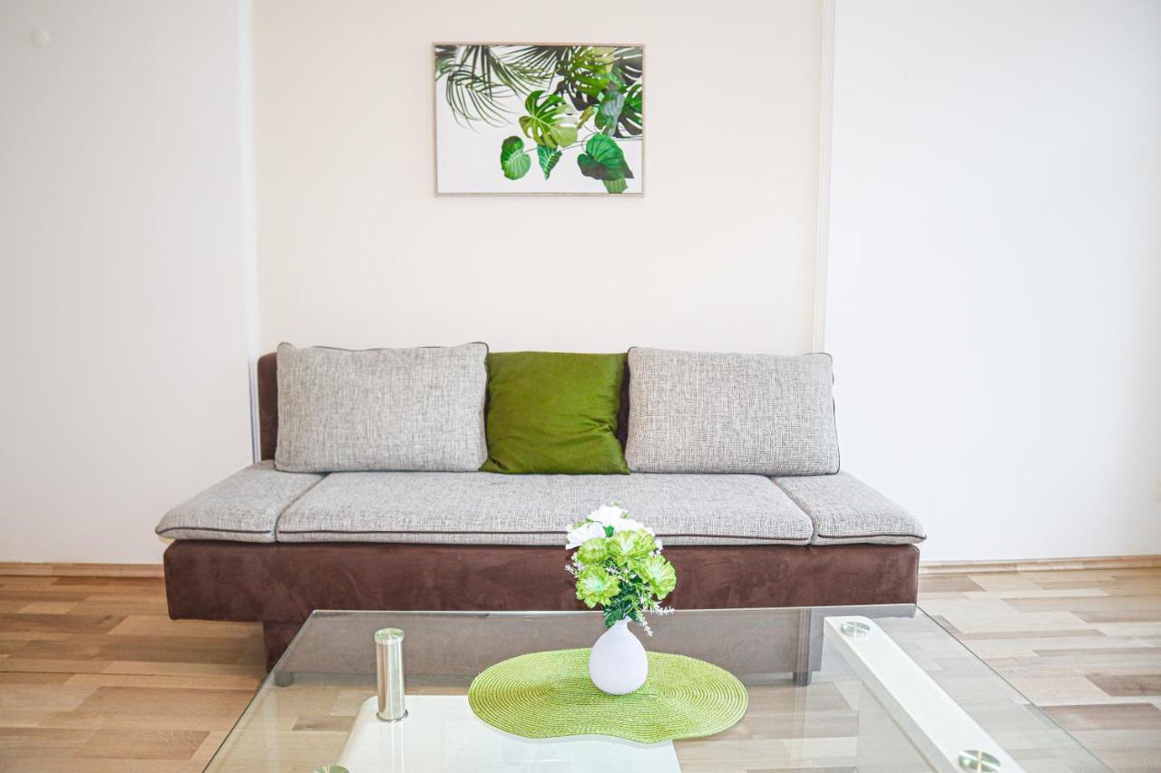 Apartment Bright & Stylish, 2 Neighboring - 4brs Vienna