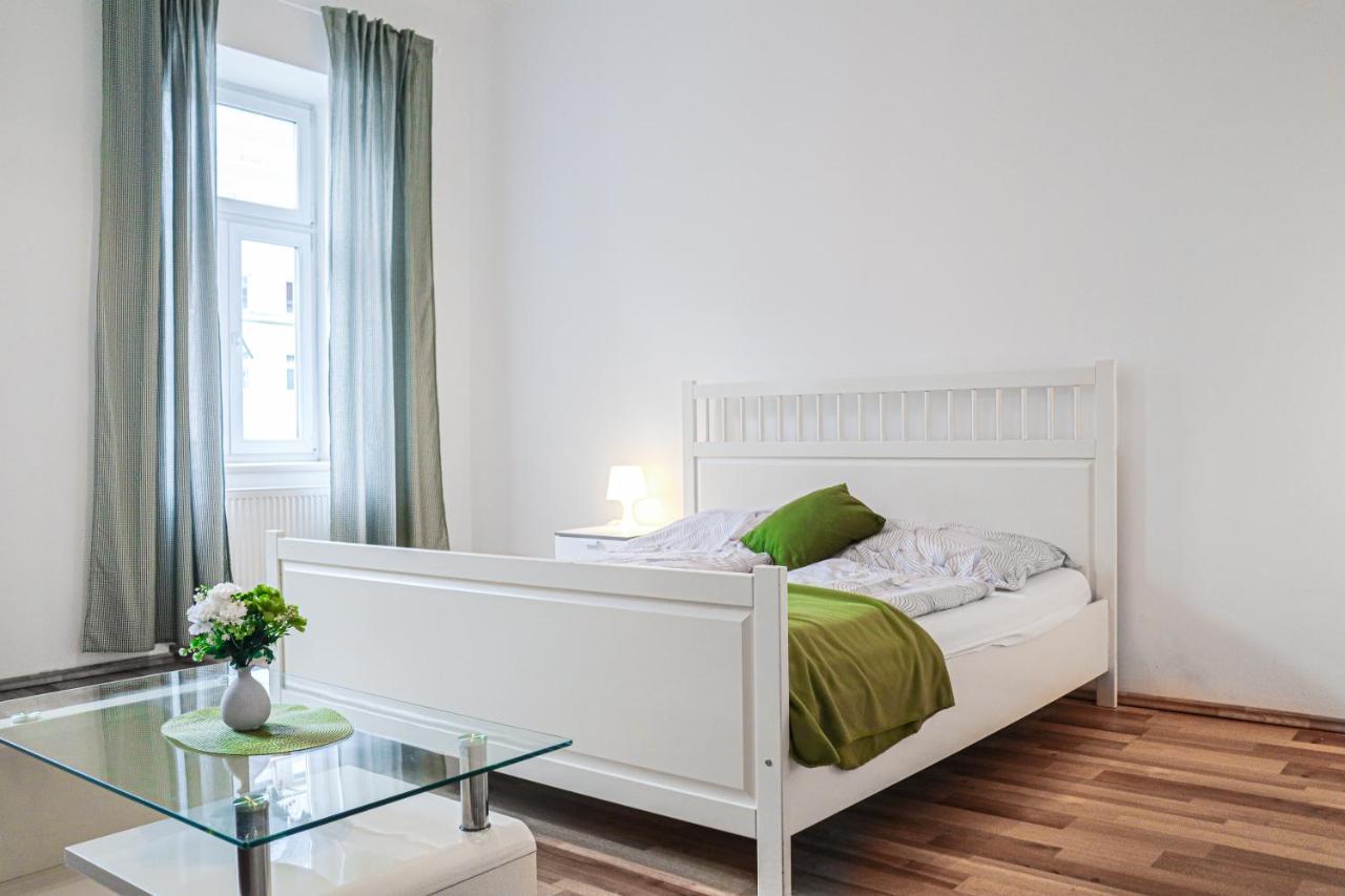 Apartment Bright & Stylish, 2 Neighboring - 4brs Vienna