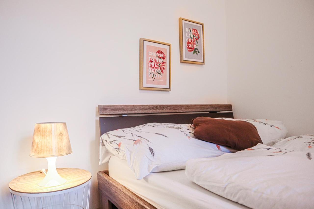 Bright & Stylish, 2 Neighboring - 4brs Apartment Vienna