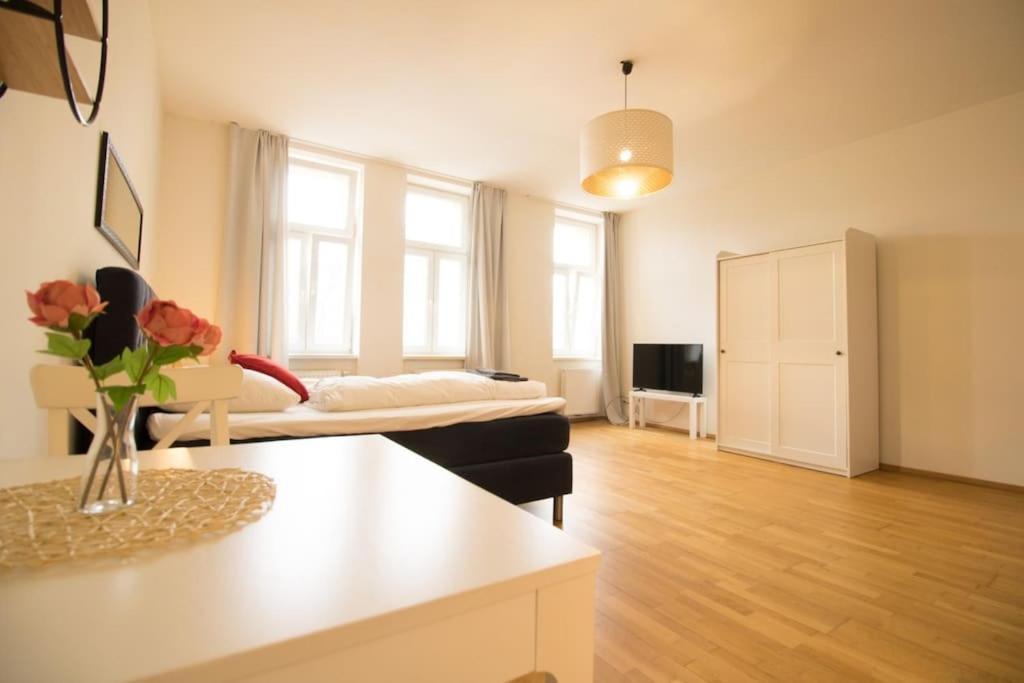 The Belvedere L Lf20 Wien