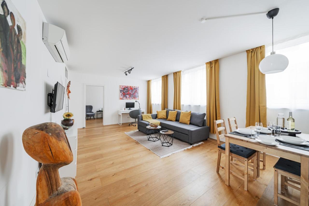 Apartment Business With Air Condition
