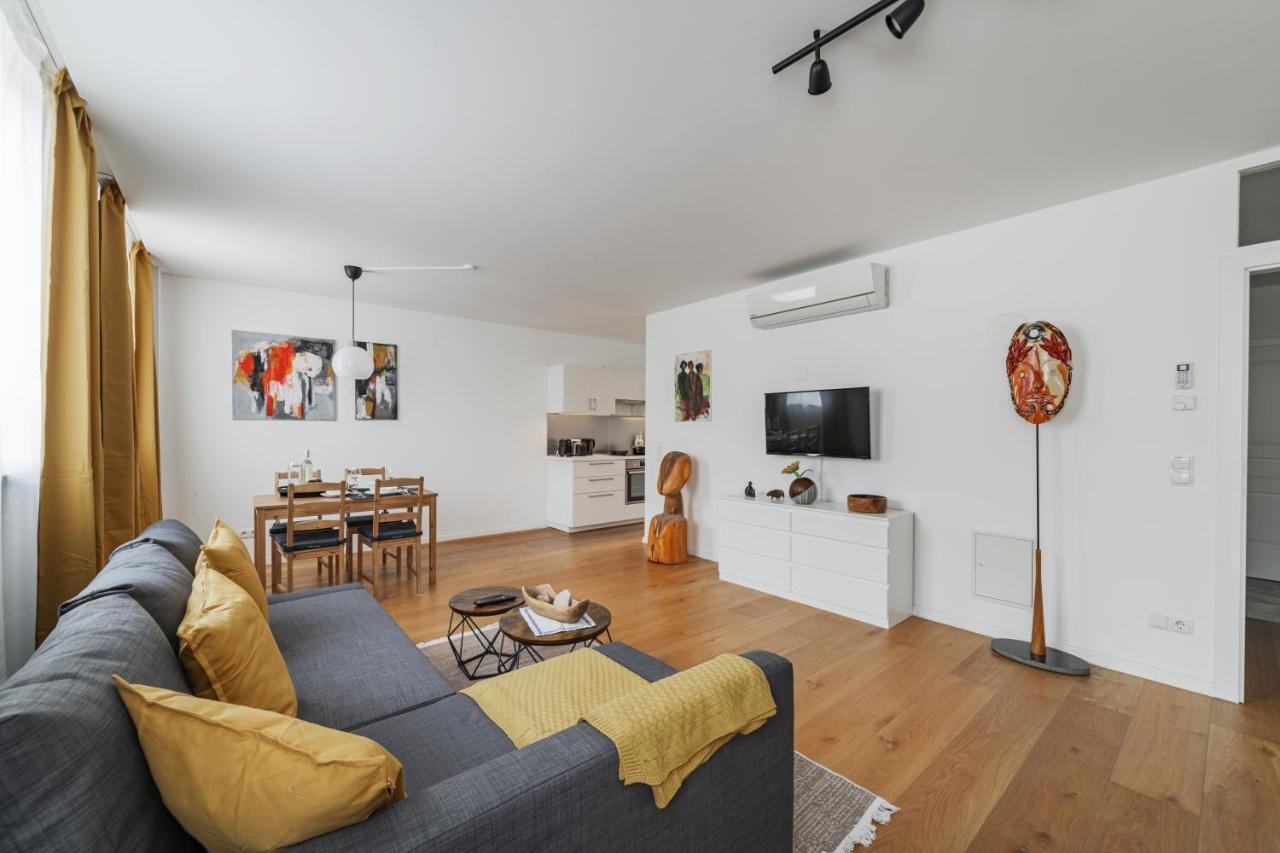 Apartment Business With Air Condition