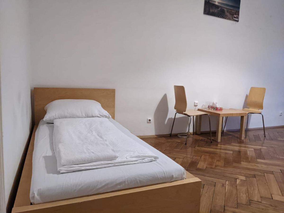 Rooms City Residence *