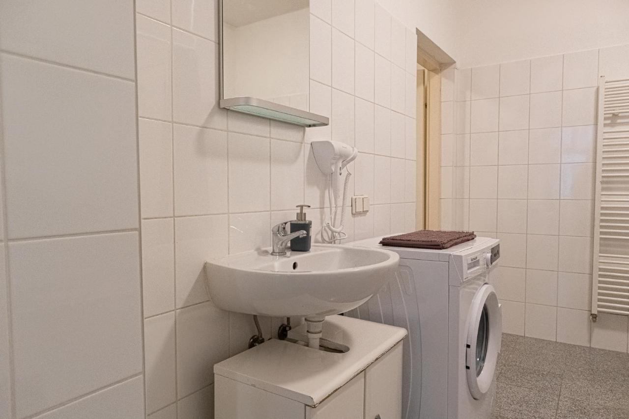 Pleasing 2br Apt.-perfect For Longstays