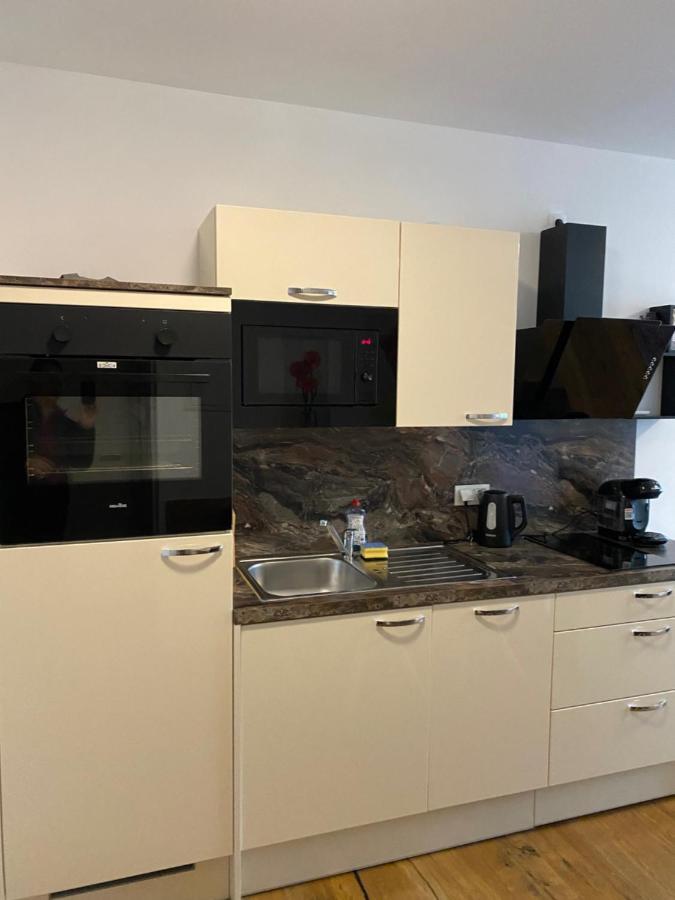 Modern With Balcony Near City Center Vienna