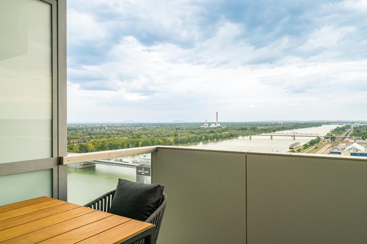 Residence, Marina Tower - Danube Aparthotel