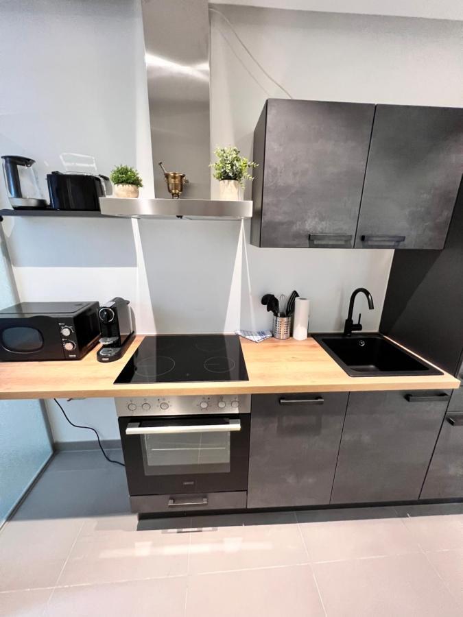 Modern Flat With Two *