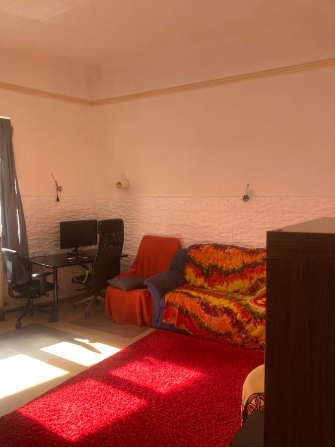 Apartment Geraumige, Funktionale, Schlichtere, Preiswerte Vienna