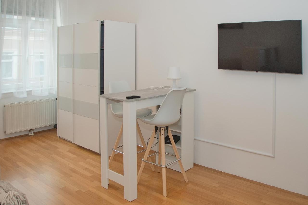 White Lotus Apartment