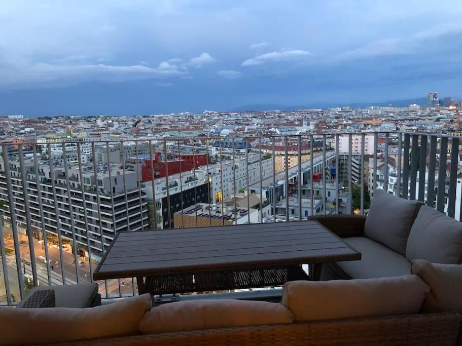 Stunning View Over In City Center * Vienna