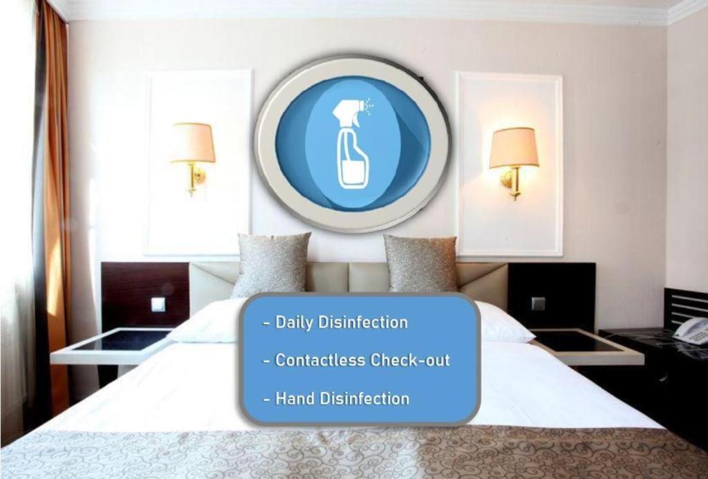 Attache L Contactless Check-in 3*